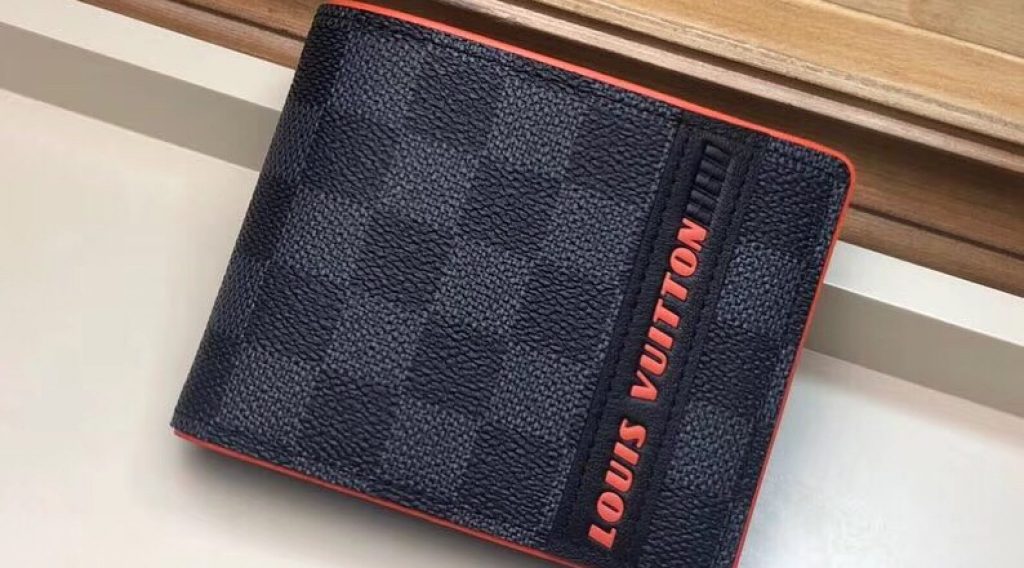 z1193192404999 366d2db961e904c3fa44c93349d73b9c 1024x568 - V&iacute; nam Louis Vuitton si&ecirc;u cấp &ndash; VNLV0063