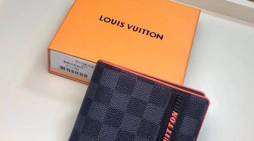 z1193192409054 9cbb478d5e8553b9f80e64ffeb4e0268 1024x568 - V&iacute; nam Louis Vuitton si&ecirc;u cấp &ndash; VNLV0063
