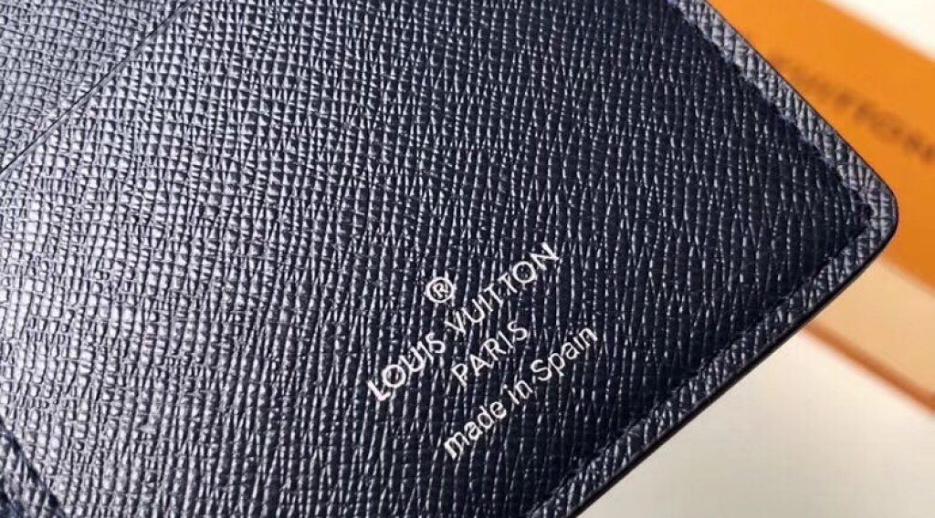z1193194916666 ae7189aef438d937bd1a932db4552558 1024x568 - V&iacute; nam Louis Vuitton si&ecirc;u cấp &ndash; VNLV0062