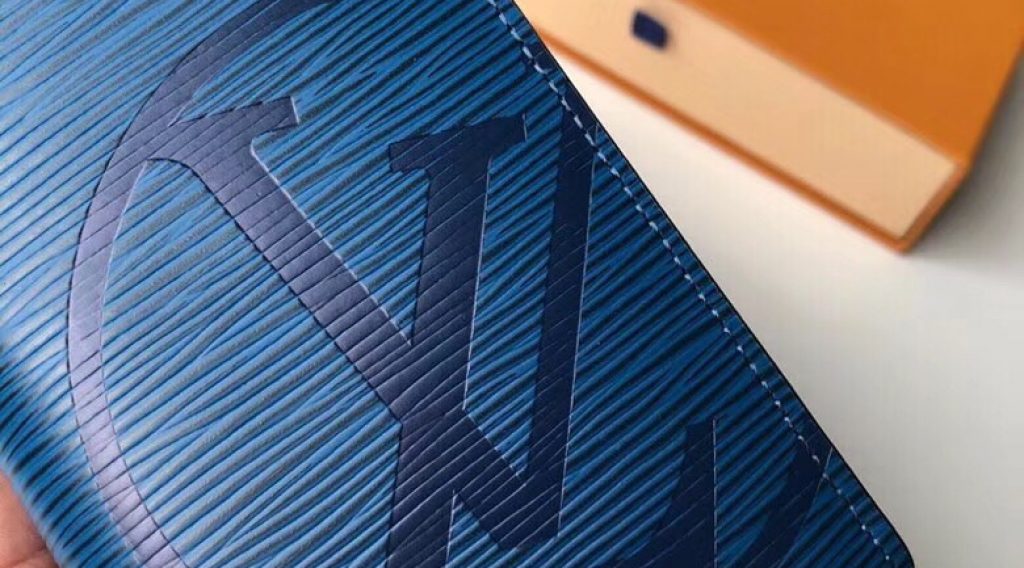 z1193194924921 3f80a94f0e61ef037c5129be1ae89c21 1024x568 - V&iacute; nam Louis Vuitton si&ecirc;u cấp &ndash; VNLV0062