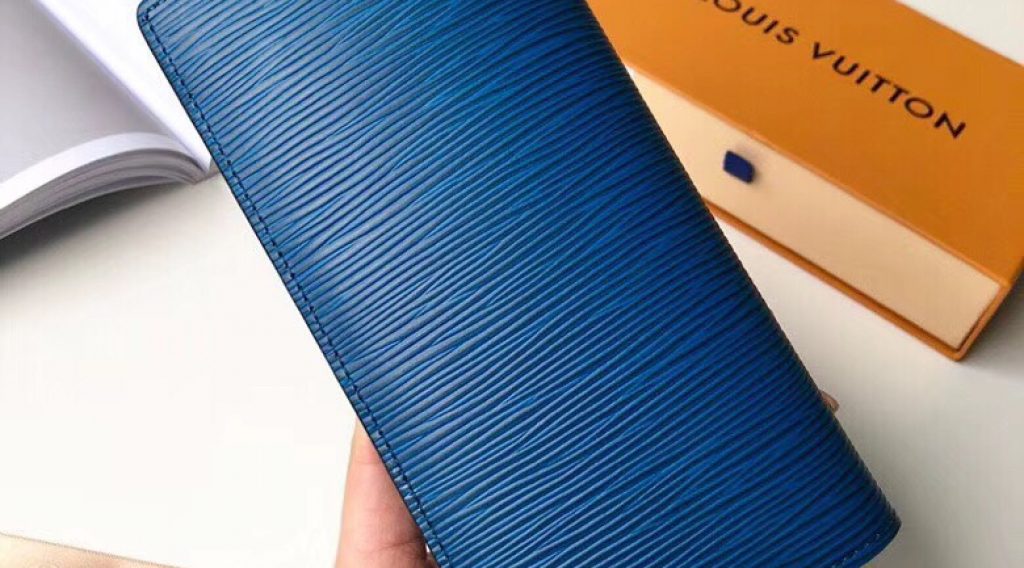 z1193194924922 08ab5f763b54f78ec2fcf7b94ba67fd7 1024x568 - V&iacute; nam Louis Vuitton si&ecirc;u cấp &ndash; VNLV0062