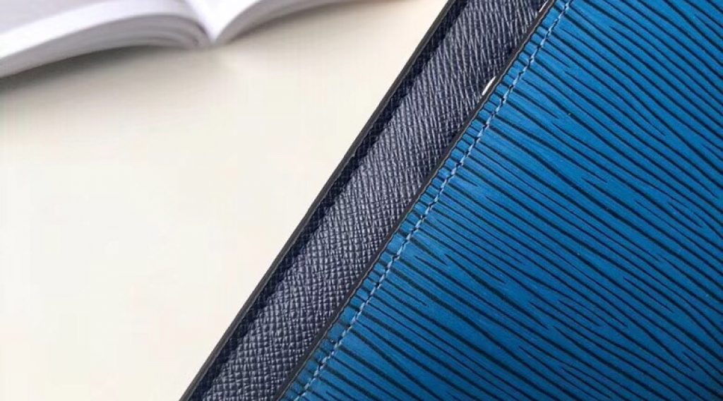 z1193194924923 63a2273d61ed7b729f728d335b8050bb 1024x568 - V&iacute; nam Louis Vuitton si&ecirc;u cấp &ndash; VNLV0062