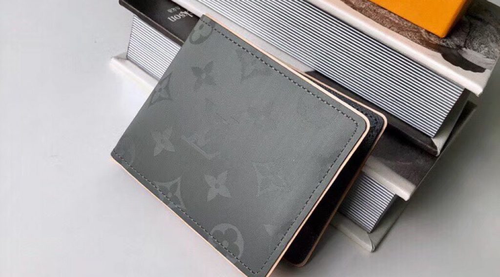 z1193194962259 e52c4dfd47879e2ca5dee1e882f3716f 1024x568 - V&iacute; nam Louis Vuitton si&ecirc;u cấp &ndash; VNLV0058