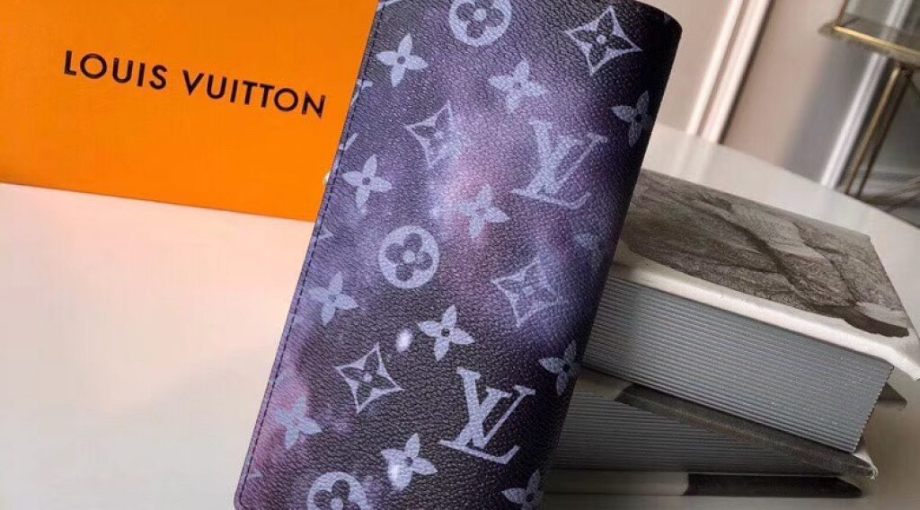 z1193194978862 de4705fead270c36f0420e8138f99b97 1024x568 - V&iacute; nam Louis Vuitton si&ecirc;u cấp &ndash; VNLV0057