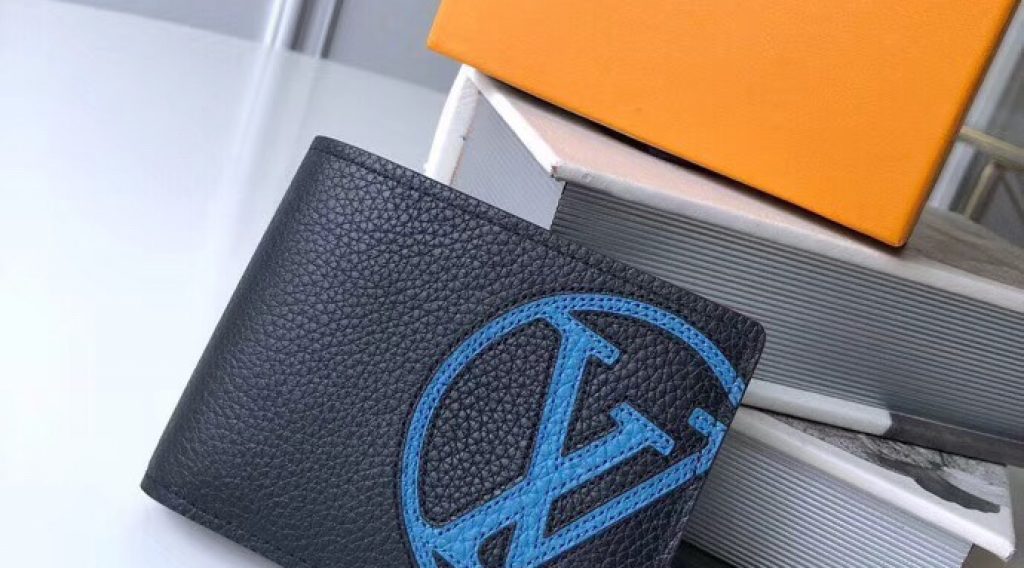 z1193194991450 f6d96375d4b4c1fa74af2563bb6724f6 1024x568 - V&iacute; nam Louis Vuitton si&ecirc;u cấp &ndash; VNLV0056