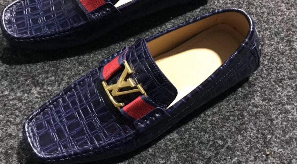 z1194149248459 6a904cd571e4eb034bb4bb9c78c6b8f7 1024x568 - Gi&agrave;y nam Louis Vuitton si&ecirc;u cấp VIP &ndash; GNLV0192