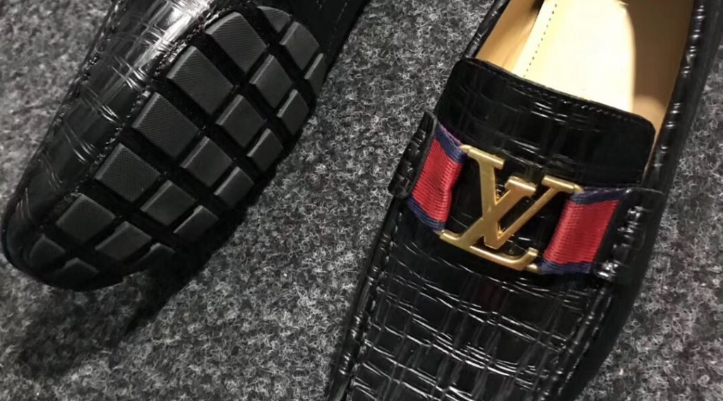 z1194149252240 3d9b893de30058453e834b9c7cf34b45 1024x568 - Gi&agrave;y nam Louis Vuitton si&ecirc;u cấp VIP &ndash; GNLV0191