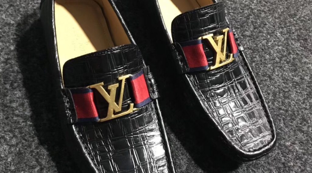 z1194149262031 8826e2e433b814648afcc0341d7300ab 1024x568 - Gi&agrave;y nam Louis Vuitton si&ecirc;u cấp VIP &ndash; GNLV0191