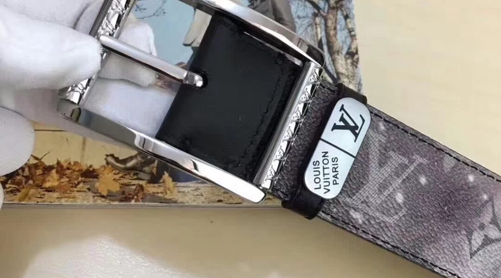 z1196374558329 2285f2a7abf3c2ba404b76d641df301d 1024x568 - Thắt Lưng Nam Louis Vuitton Si&ecirc;u Cấp TLNLV0061