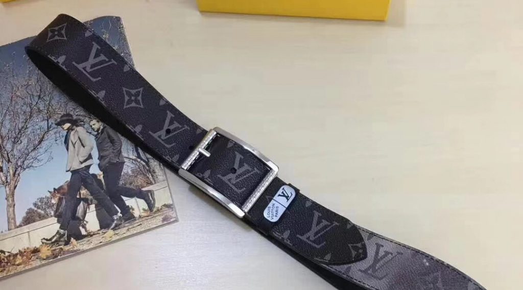 z1196374566235 bba2a983cca07e5b5e3742c955fcf4e3 1024x568 - Thắt Lưng Nam Louis Vuitton Si&ecirc;u Cấp TLNLV0061