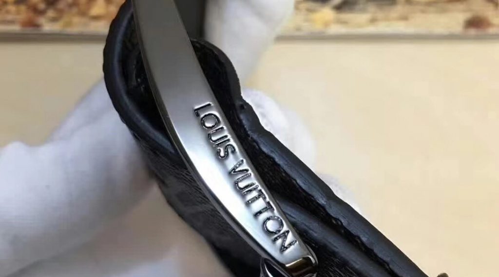 z1196374574331 9d314cca3a875c88fb32b3fd93fd8ea6 1024x568 - Thắt Lưng Nam Louis Vuitton Si&ecirc;u Cấp TLNLV0060