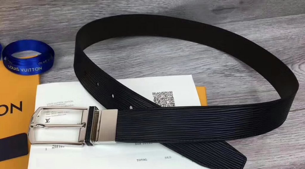 z1196374612614 5110fedef7cbeaf84087c3fc8f05b57d 1024x568 - Thắt Lưng Nam Louis Vuitton Si&ecirc;u Cấp TLNLV0058