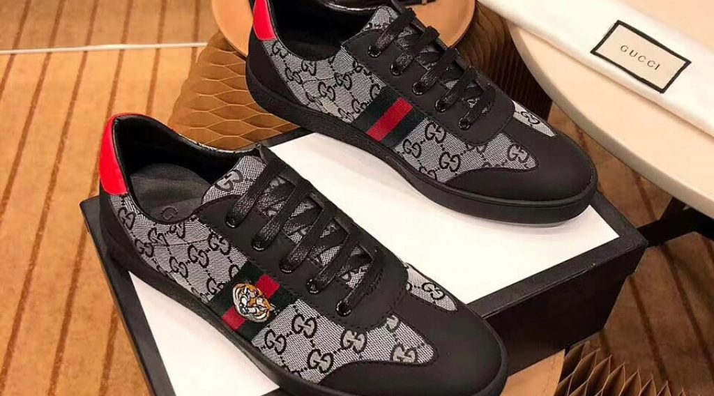 z1207792054631 592cf77ccfdd134ae2bc05f7a67925bf 1024x568 - Gi&agrave;y Nam Gucci Si&ecirc;u Cấp &ndash; GNGC0059