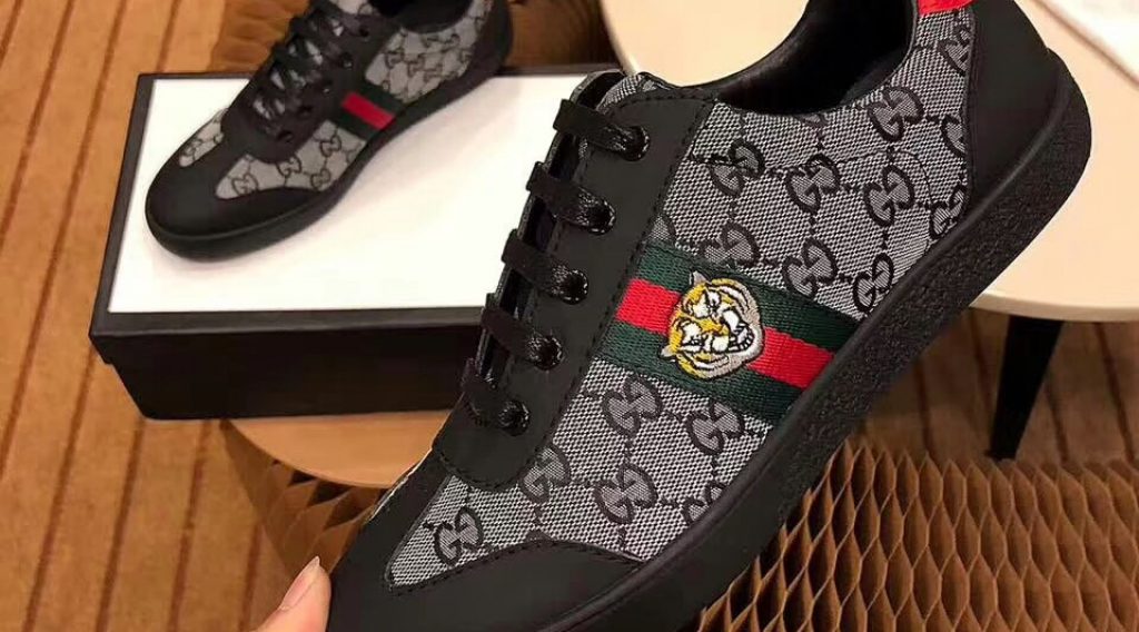 z1207792055685 1374d5df8e42f94594fe5d07f4b4e215 1024x568 - Gi&agrave;y Nam Gucci Si&ecirc;u Cấp &ndash; GNGC0059
