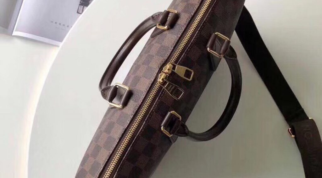 z1207797045850 98861d6442bc24e3b05cd56abd2df734 1024x568 - T&uacute;i X&aacute;ch Nam Louis Vuitton Si&ecirc;u Cấp TXNLV0075