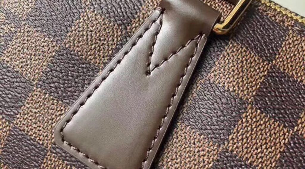 z1207797046177 f50aedc6ec0683359964ecc12549407e 1024x568 - T&uacute;i X&aacute;ch Nam Louis Vuitton Si&ecirc;u Cấp TXNLV0075