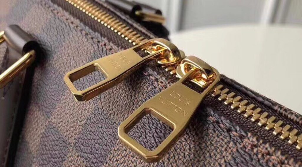 z1207797047191 bc5afa49ad40181ad05dff53e2913944 1024x568 - T&uacute;i X&aacute;ch Nam Louis Vuitton Si&ecirc;u Cấp TXNLV0075