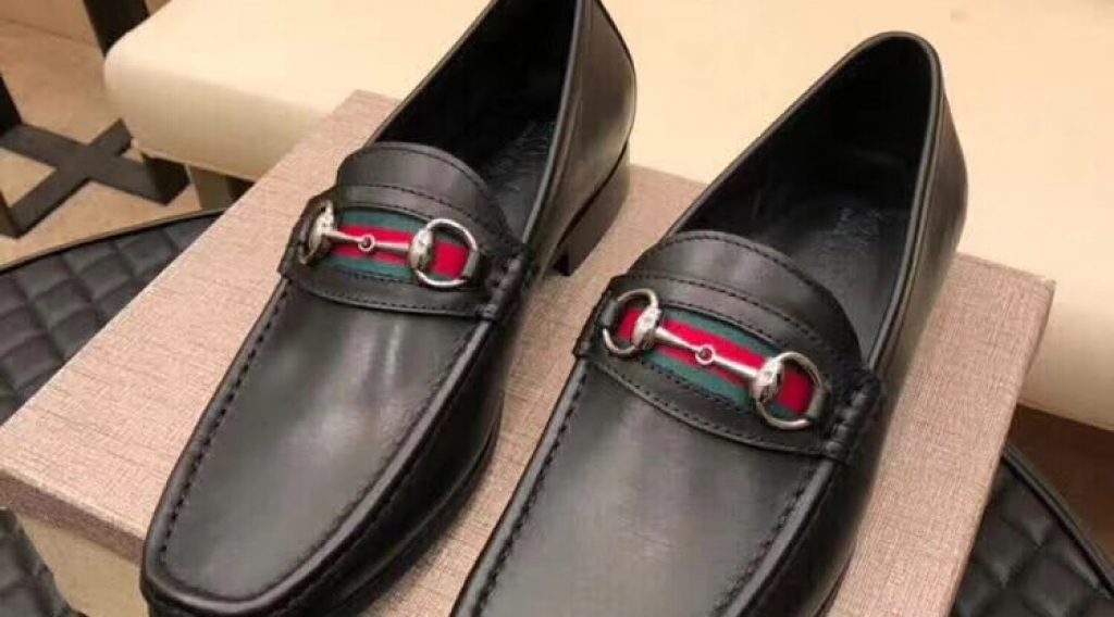 z1207797064943 d99d1b639fc8e33521864597eeafaded 1024x568 - Gi&agrave;y Nam Gucci Si&ecirc;u Cấp &ndash; GNGC0058