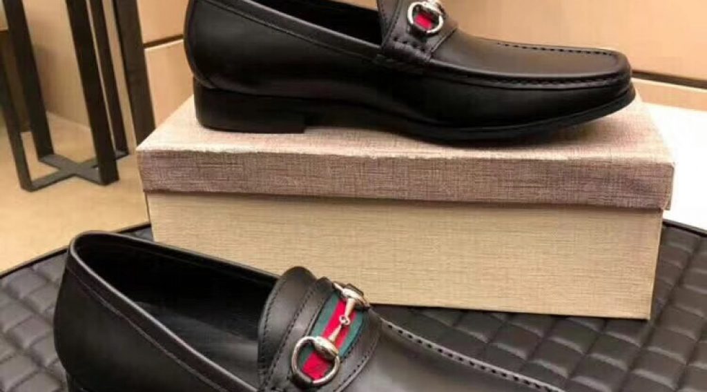 z1207797069648 c4a95a9ad99122ed0aabfd02b9fcd563 1024x568 - Gi&agrave;y Nam Gucci Si&ecirc;u Cấp &ndash; GNGC0058