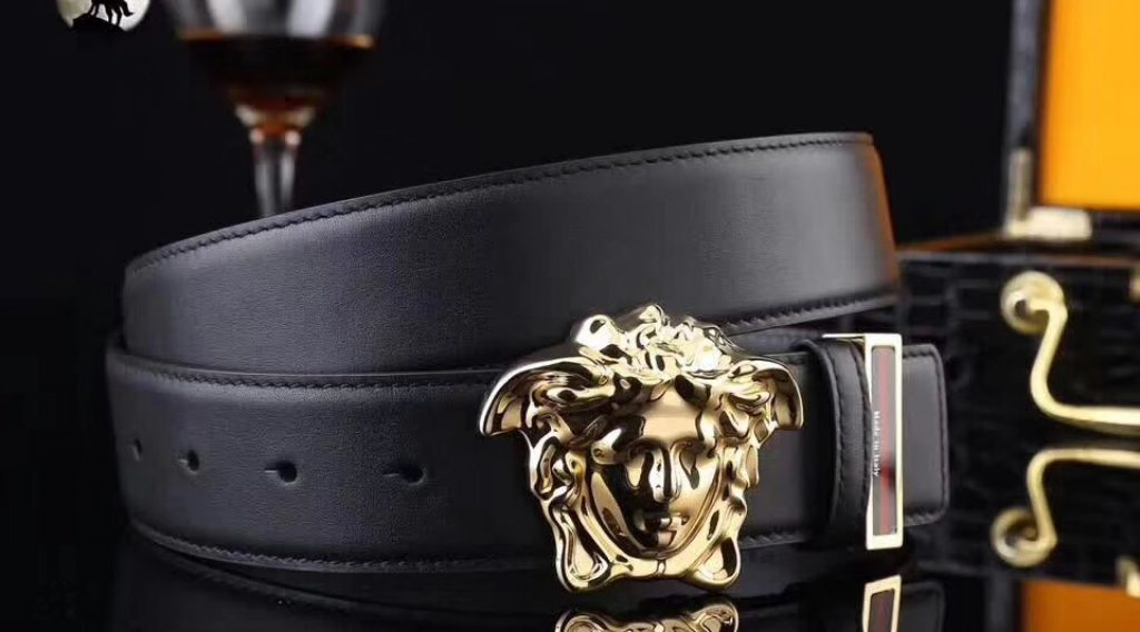 z1211756980836 f3ea1757c81909d0c13d0e5e5ed22af2 1024x568 - Thắt Lưng Nam Versace Si&ecirc;u Cấp TLNVS0022