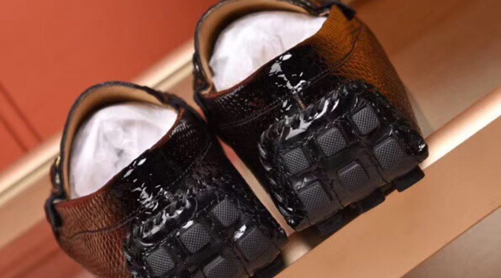 z1186995704484 4ee2f453b7b41c8c709881201e63bbd4 1024x568 - Gi&agrave;y nam Louis Vuitton si&ecirc;u cấp VIP &ndash; GNLV0222