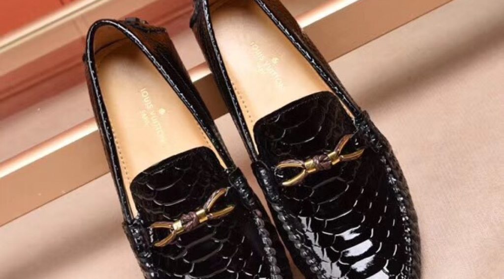 z1186995704960 3cc80edfd3fddc63c3610b7a6a3c4137 1024x568 - Gi&agrave;y nam Louis Vuitton si&ecirc;u cấp VIP &ndash; GNLV0222