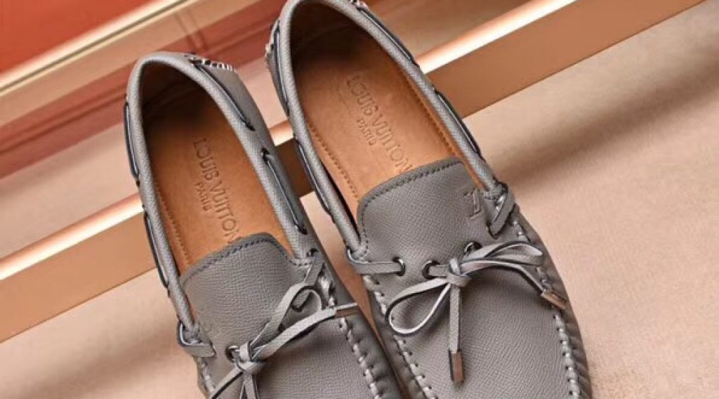 z1187000141756 ad1c3b38e4504f08b6f73e827e647d4a 1024x568 - Gi&agrave;y nam Louis Vuitton si&ecirc;u cấp VIP &ndash; GNLV0219
