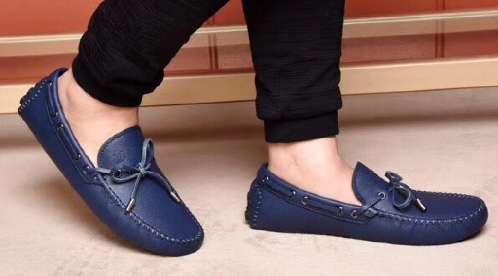 z1187000146895 92395da0e0b14ed5013391bd218f9c68 1024x568 - Gi&agrave;y nam Louis Vuitton si&ecirc;u cấp VIP &ndash; GNLV0218