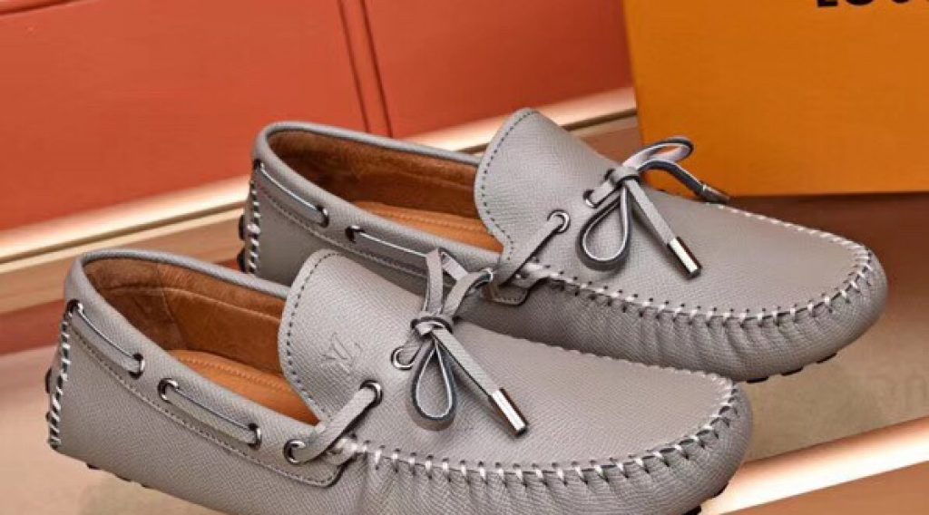 z1187000147904 a33eb010b40c423a0e407af4e94dfd37 1024x568 - Gi&agrave;y nam Louis Vuitton si&ecirc;u cấp VIP &ndash; GNLV0219