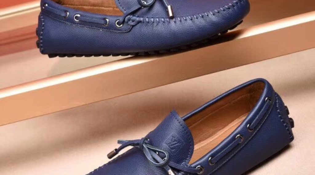 z1187000157055 fa32594a8a303cb3ee71226950eec99e 1024x568 - Gi&agrave;y nam Louis Vuitton si&ecirc;u cấp VIP &ndash; GNLV0218