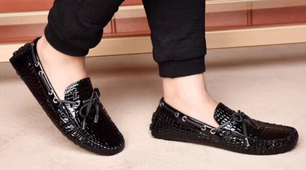 z1187003258384 78d272e244b14e7daf8bd690e093b71b 1024x568 - Gi&agrave;y nam Louis Vuitton si&ecirc;u cấp VIP &ndash; GNLV0217