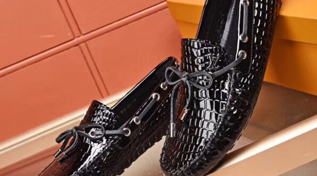 z1187003260413 d4f12ca018f1d8a424807f77800d2ac6 1024x568 - Gi&agrave;y nam Louis Vuitton si&ecirc;u cấp VIP &ndash; GNLV0217
