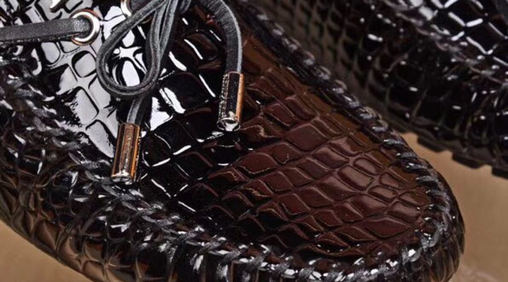 z1187003262184 0bec5da96466a04b492c8b5b8a1e3a8c 1024x568 - Gi&agrave;y nam Louis Vuitton si&ecirc;u cấp VIP &ndash; GNLV0217