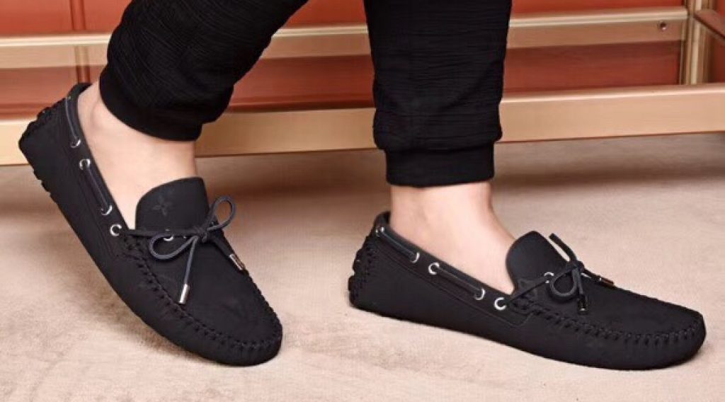 z1187003267520 cbac259d42f564bbb80ac79c052cbe49 1024x568 - Gi&agrave;y nam Louis Vuitton si&ecirc;u cấp VIP &ndash; GNLV0215