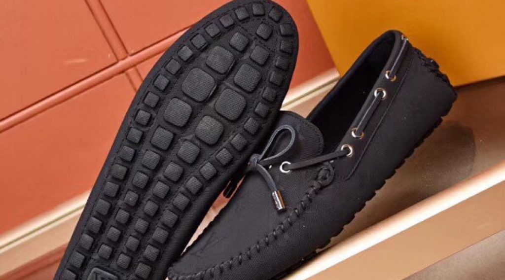 z1187003272273 8dca2cf1a2d702148aafe1c7ee3a7201 1024x568 - Gi&agrave;y nam Louis Vuitton si&ecirc;u cấp VIP &ndash; GNLV0215