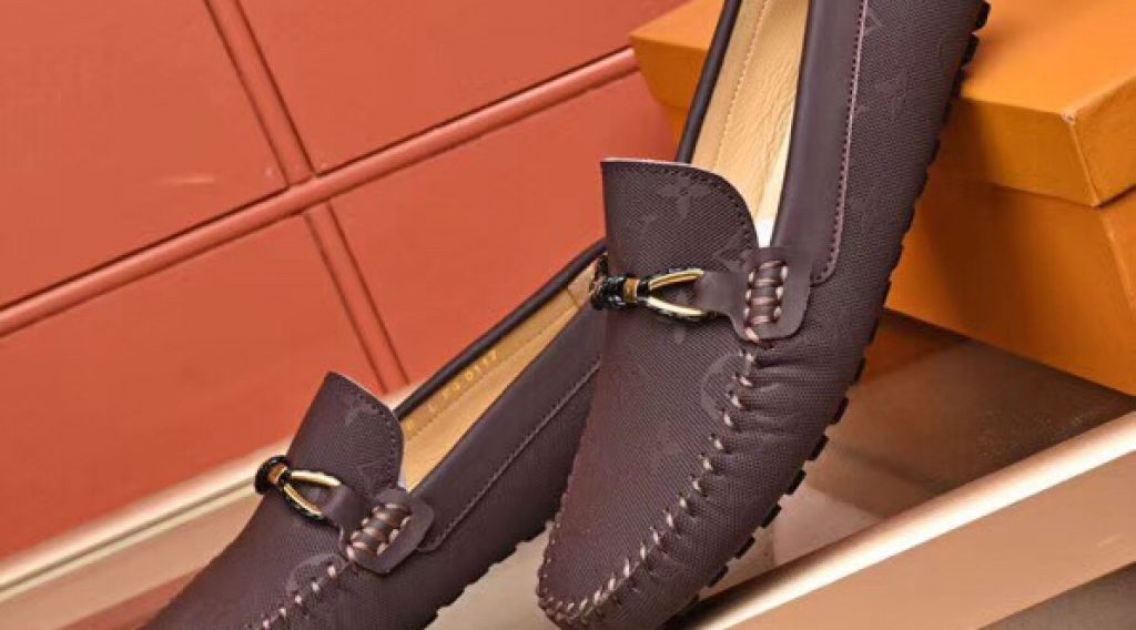 z1187003279406 bded0f09c4eb565cf24618ccea0d6731 1024x568 - Gi&agrave;y nam Louis Vuitton si&ecirc;u cấp VIP &ndash; GNLV0213