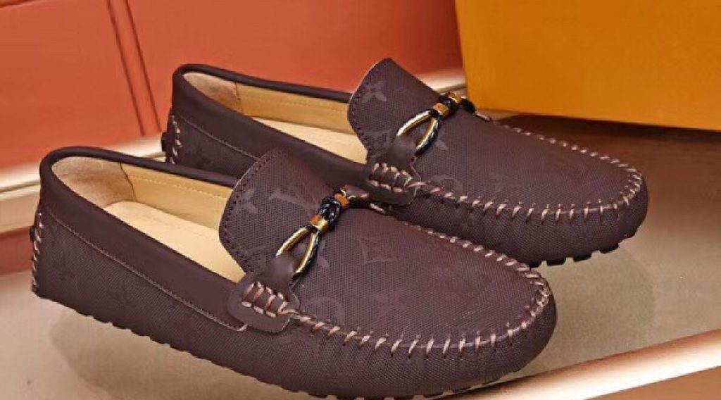 z1187003280892 3a452ffa933776e76e374f935d22bbdf 1024x568 - Gi&agrave;y nam Louis Vuitton si&ecirc;u cấp VIP &ndash; GNLV0213