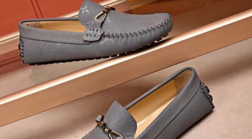 z1187010725346 d83b95d51d73e162396e39798926bc9c 1024x568 - Gi&agrave;y nam Louis Vuitton si&ecirc;u cấp VIP &ndash; GNLV0212