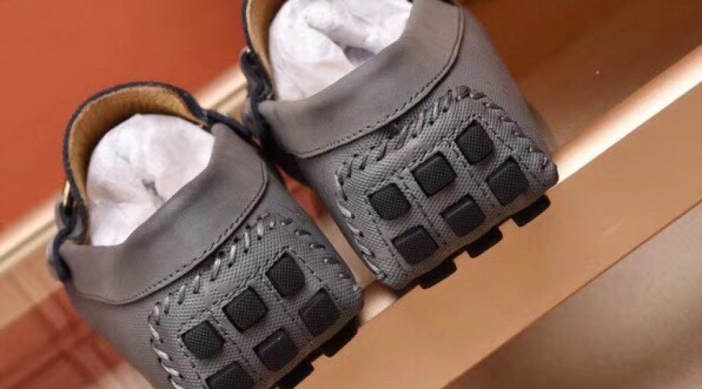 z1187010726453 ef058bbd555fd70e6f5ef2278c6563f3 1024x568 - Gi&agrave;y nam Louis Vuitton si&ecirc;u cấp VIP &ndash; GNLV0212