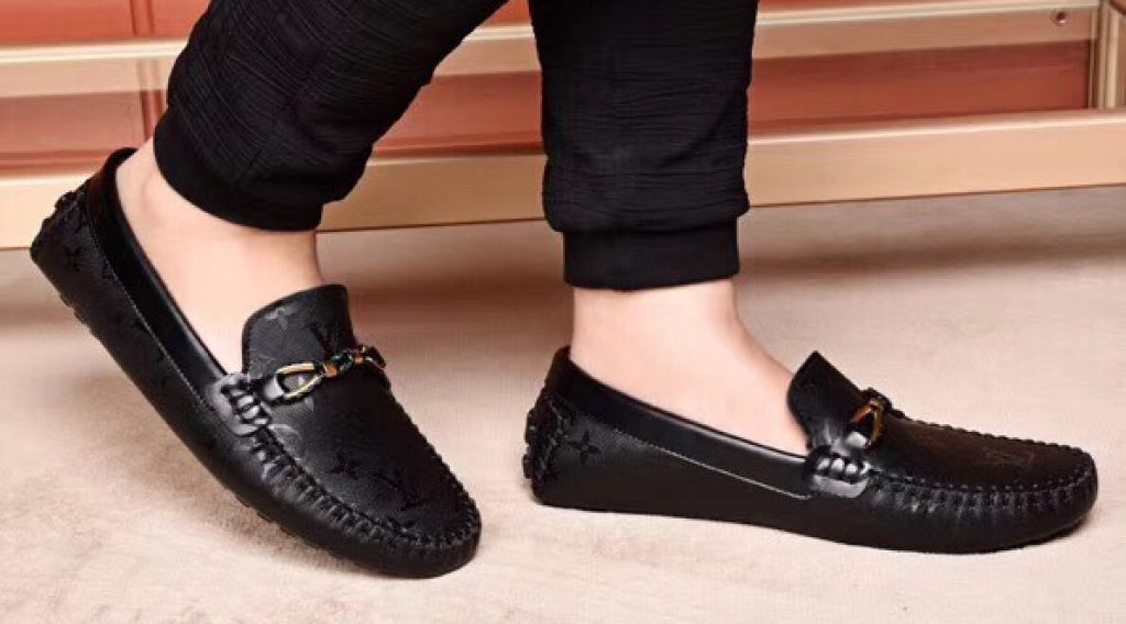 z1187010729322 6987f776bda9030839ca15ba183dabd8 1024x568 - Gi&agrave;y nam Louis Vuitton si&ecirc;u cấp VIP &ndash; GNLV0211