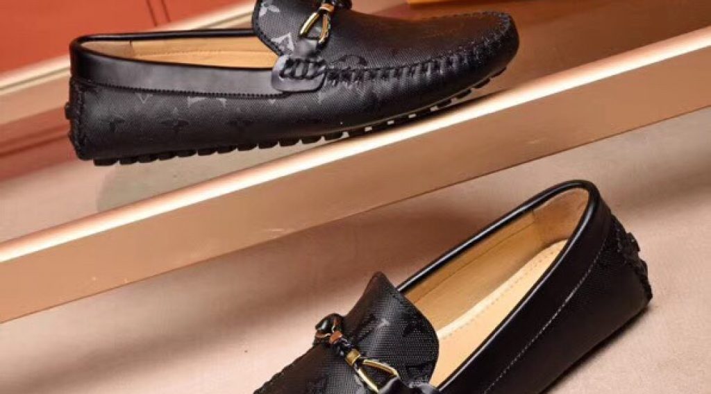 z1187010732282 6523b10c3392b11846a85d53033f13ed 1024x568 - Gi&agrave;y nam Louis Vuitton si&ecirc;u cấp VIP &ndash; GNLV0211