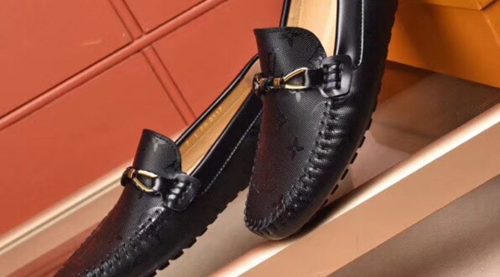 z1187010735630 9fccef03444eed77ec57277fb6bad81c 1024x568 - Gi&agrave;y nam Louis Vuitton si&ecirc;u cấp VIP &ndash; GNLV0211