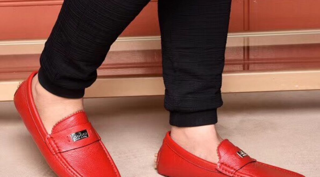 z1187010766913 6025ced4445803570b56486617d6c5fa 1024x568 - Gi&agrave;y Nam Gucci Si&ecirc;u Cấp &ndash; GNGC0063