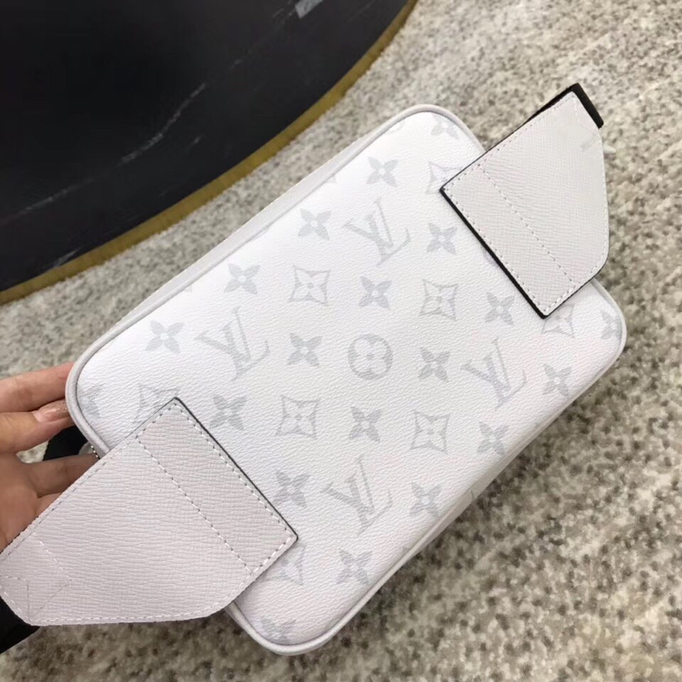 2c38e845f01814464d09 - T&uacute;i X&aacute;ch Nam Louis Vuitton Si&ecirc;u Cấp TXNLV0078