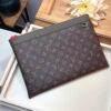f781534399477d192456 100x100 - Ví nam Louis Vuitton siêu cấp – VNLV0094