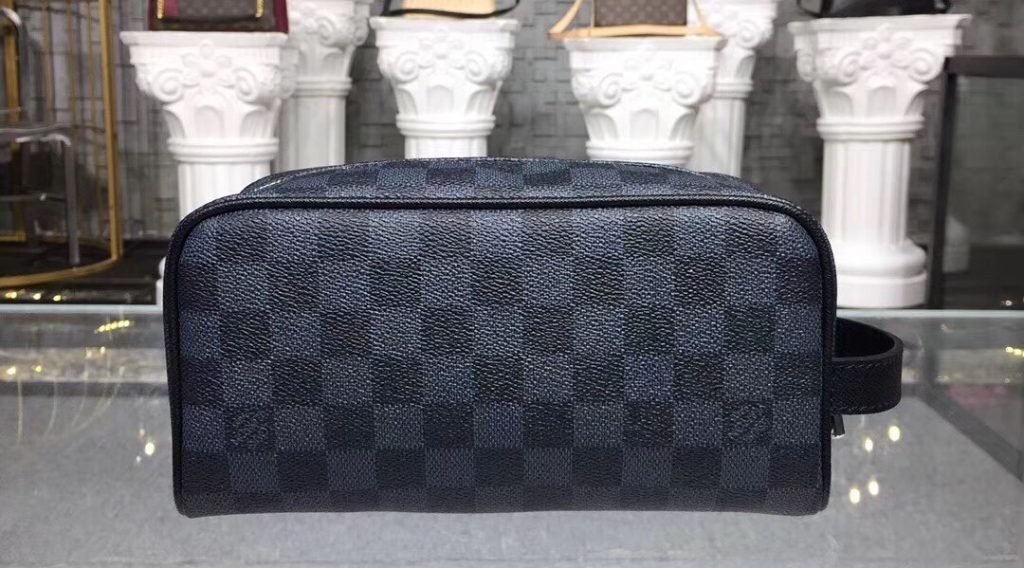02ceb2db49aaaef4f7bb Copy 1024x568 - T&uacute;i X&aacute;ch Nam Louis Vuitton Si&ecirc;u Cấp MSLV0084