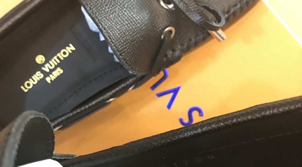 0504d7a84ff2a8acf1e3 1024x568 - Gi&agrave;y Nam Louis Vuitton Si&ecirc;u Cấp MSLV0072