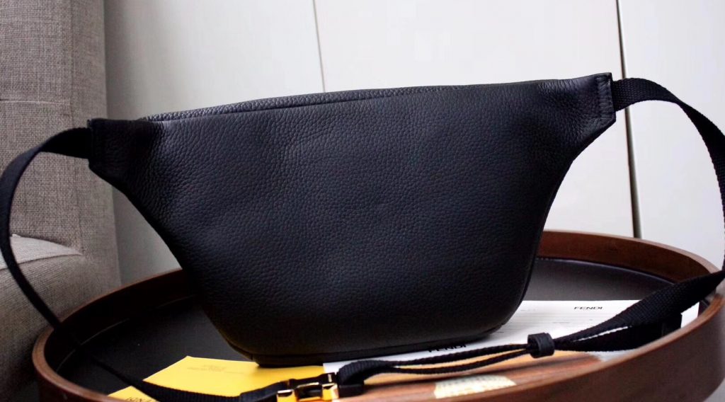064370a579f49eaac7e5 1024x568 - T&uacute;i Nam Fendi Si&ecirc;u Cấp MSFD0063