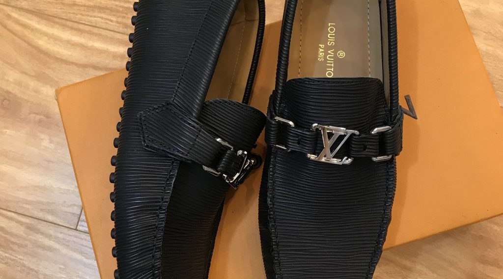 1ed099680206e558bc17 1024x568 - Gi&agrave;y Nam Louis Vuitton Si&ecirc;u Cấp MSLV0080