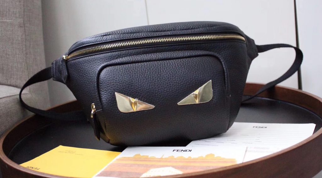 2b3d8bd6828765d93c96 1024x568 - T&uacute;i Nam Fendi Si&ecirc;u Cấp MSFD0063